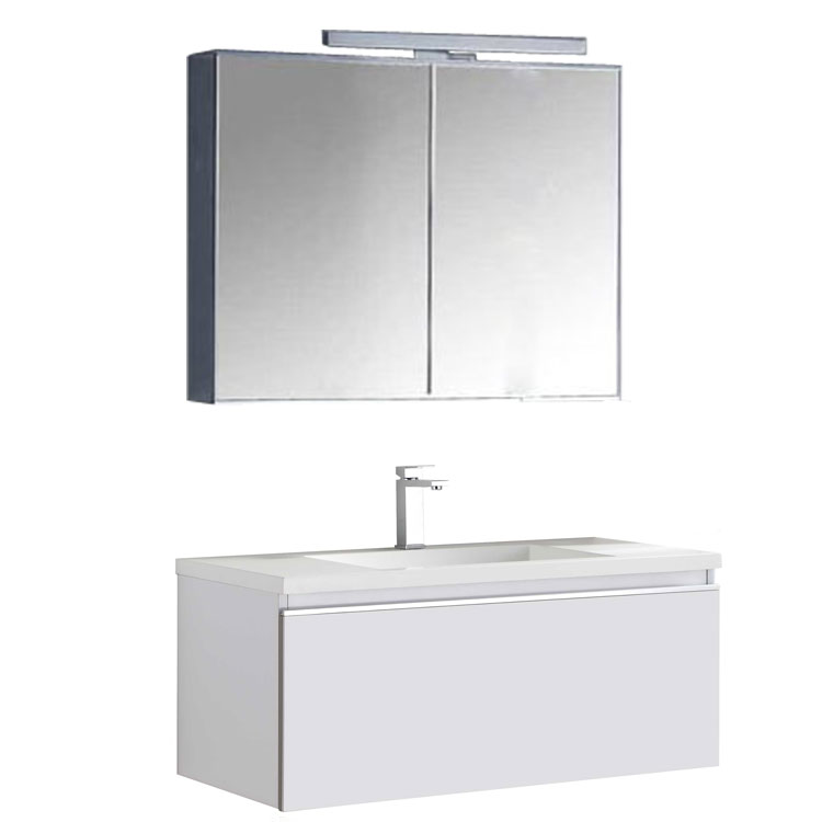 Vierkant, grijs oppervlak met een klein blauw vierkant in het midden.